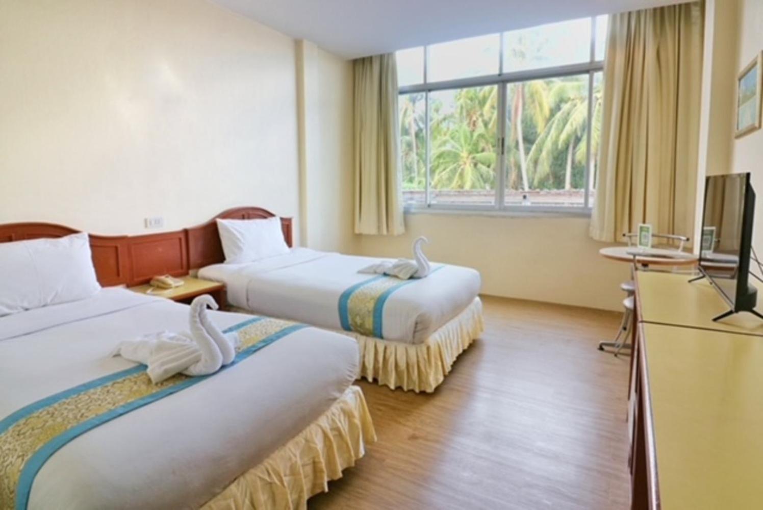 Chumphon Gardens Hotel Exterior photo