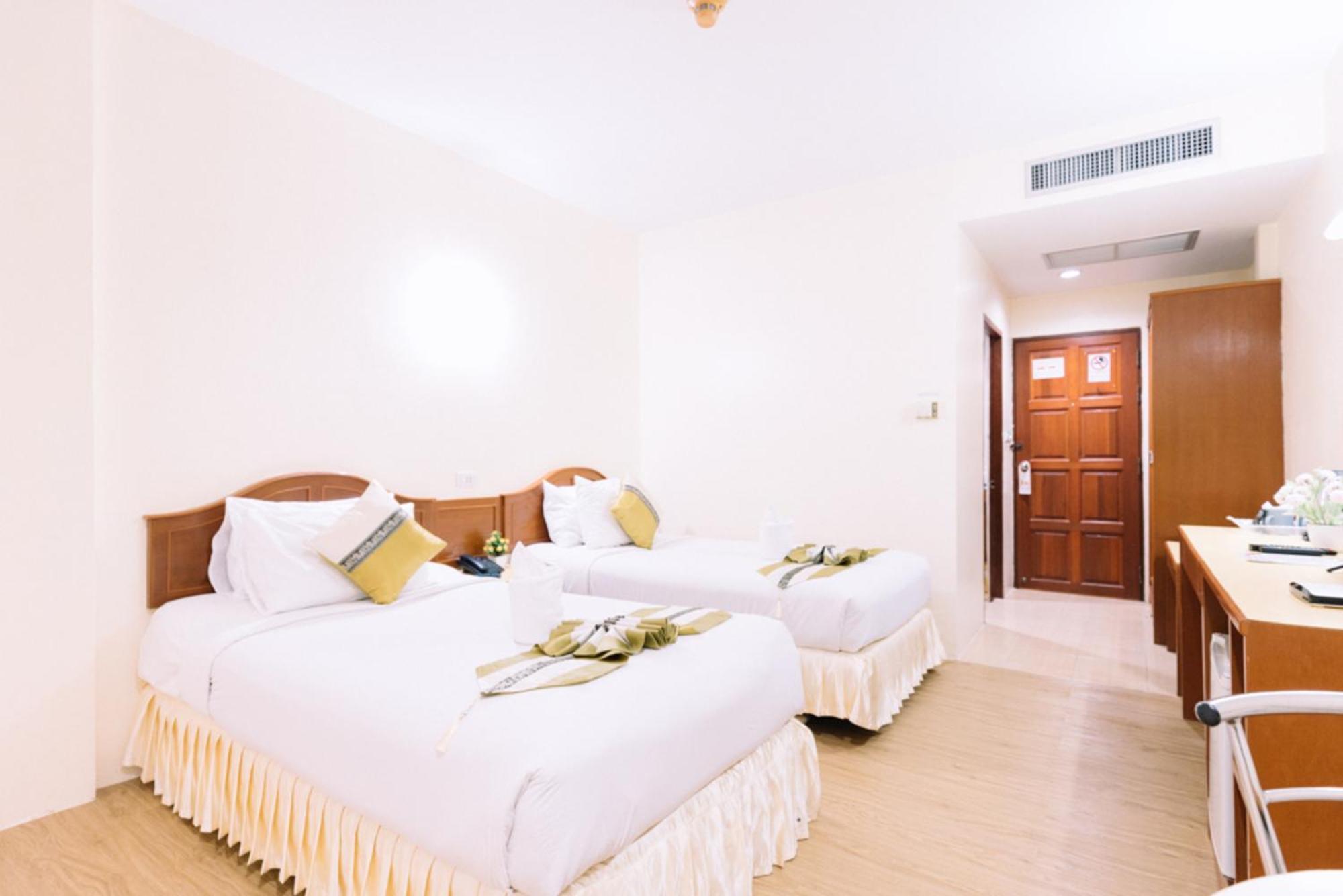 Chumphon Gardens Hotel Exterior photo