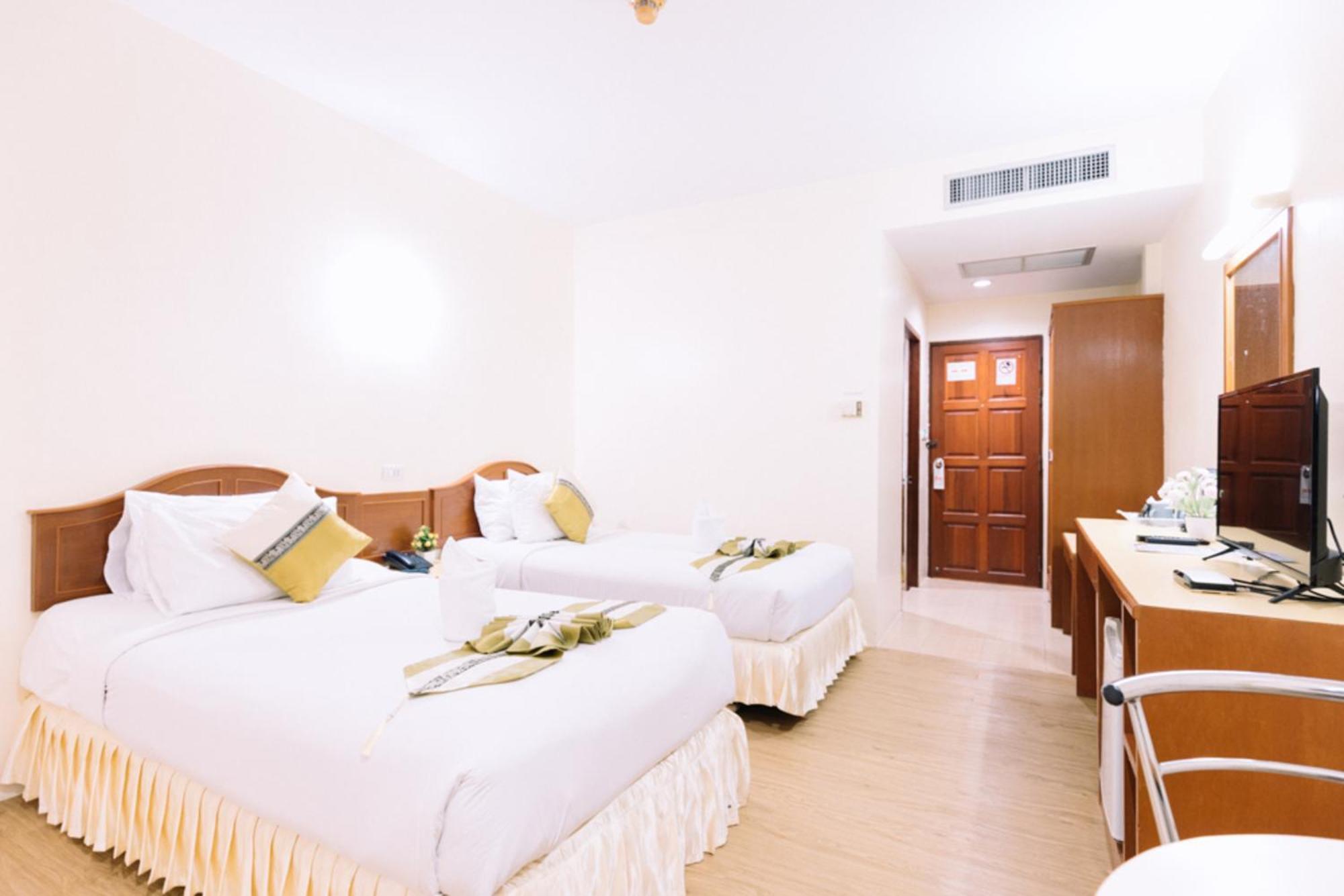 Chumphon Gardens Hotel Exterior photo